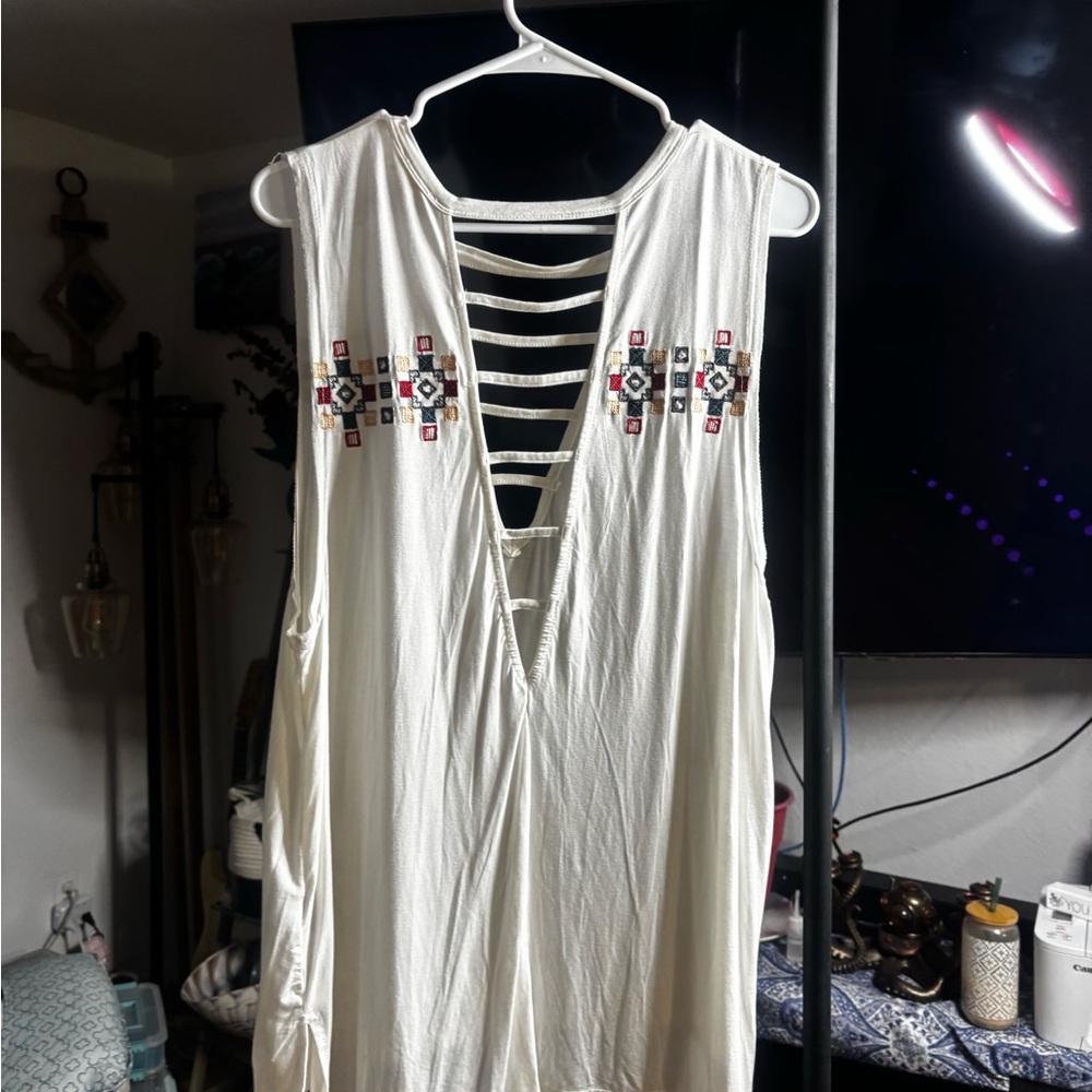 POL Ivory Sleeveless Top with Embroidery
